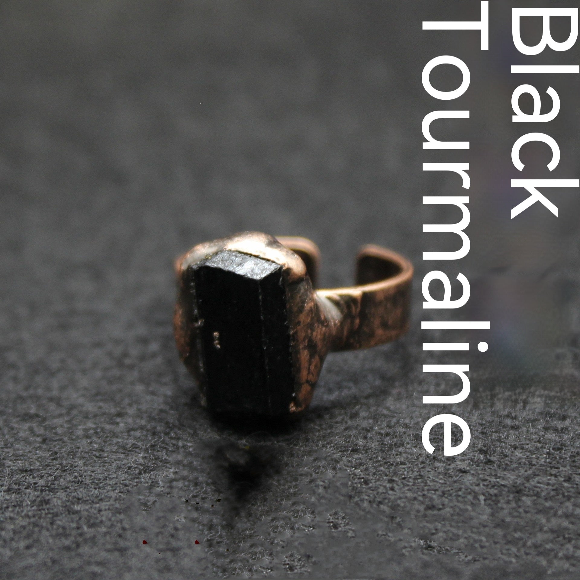 Retro Green Fluorite Rough Stone Ring